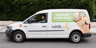 Auto online supermarketu Rohlik.cz