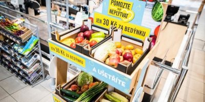 Bedýnky s ovocem a zeleninou v prodejně Albert