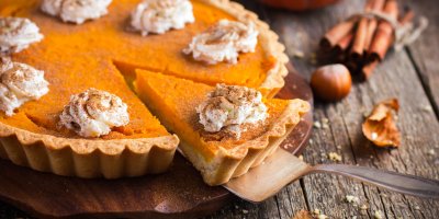 Dýňový koláč se šlehačkou