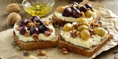 Pokrm s kozím sýrem