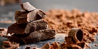 Nalámaná a nastrouhaná čokoláda