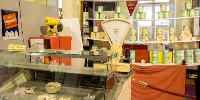 Dobová prodejna masa v Muzeu komunismu