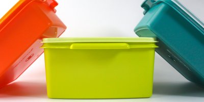 Trojice plastových boxů na svačinu značky Tupperware