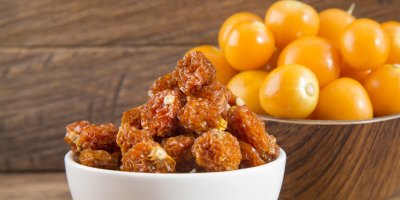 Bobule mochyně, které jsou v misce usušené