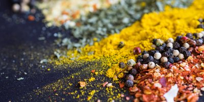 Různé druhy koření