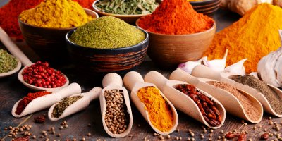 Různé druhy koření