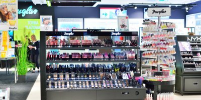 Interiér obchodu Douglas