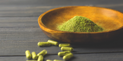Kratom v práškové podobě