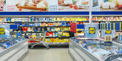 Nabídka chlazeného zboží v supermarketu Lidl
