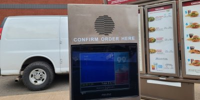 Robotický panel k přijímání objednávek u rychlého občerstvení
