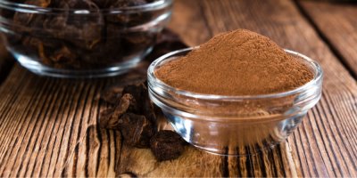 Mleté i sušené kolové ořechy