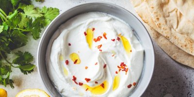 Sýrový dip v misce