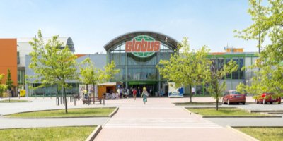 Průčelí obchodního domu Globus