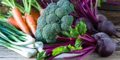 Brokolice, řepa, mrkev, jarní cibulka