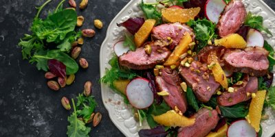 Salát s kachním masem