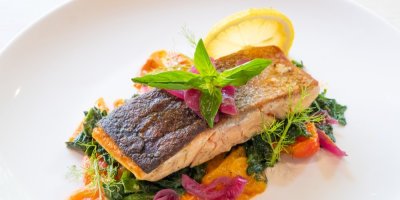 Pečený losos se zeleninou