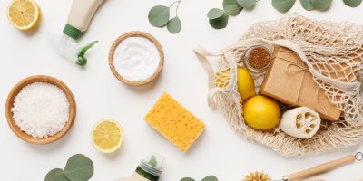 Ekologické čisticí pomůcky a síťovka s nákupem