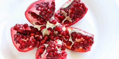 Rozkrojené granátové jablko