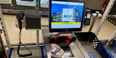 Samoobslužná pokladna v Lidlu 