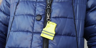 Reflexní prvek na zipu