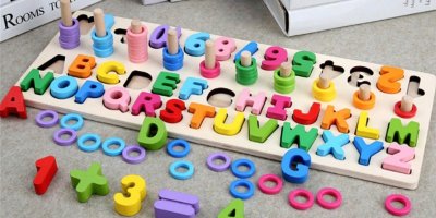 Dřevěná abeceda s čísly