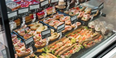 Nabídka studeného občerstvení v nové prodejně Flop Top