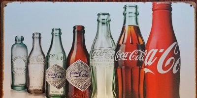 Historické obaly Coca-Coly