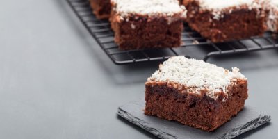 Perník s kokosem na talířku