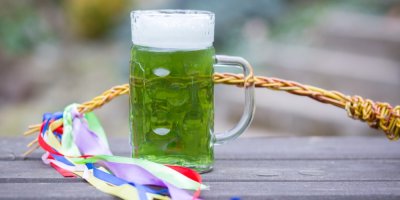 Zelené pivo a pomlázka