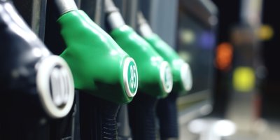 Stojany na tankování benzínu a nafty