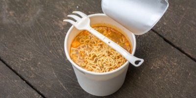 Instantní nudlová polévka