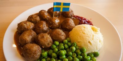 Masové IKEA kuličky s hráškem a bramborovou kaší