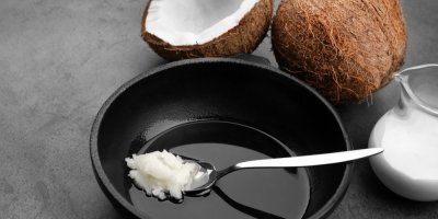 Kokosový olej v misce