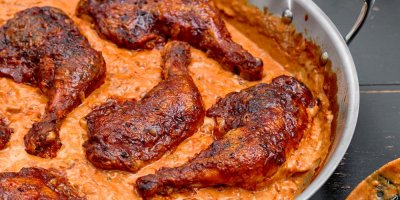 4 kuřecí stehna v paprikáši