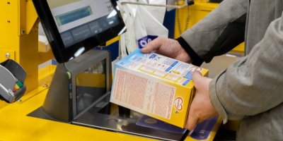 Načítání produktu na samoobslužné pokladně