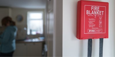 Protipožární deka