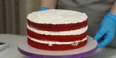 Dort Red Velvet naplněný krémem
