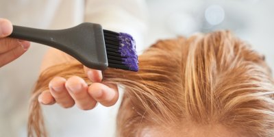 Barvení zrzavých vlasů