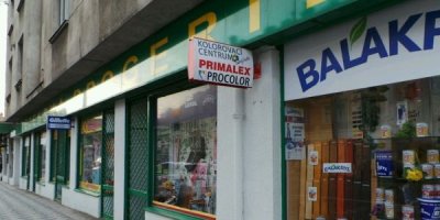 Prodejna drogerie zvenku