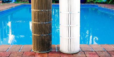 Špinavý a čistý filtr bazénu