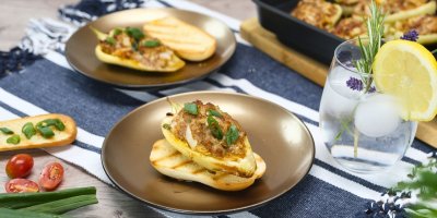 Zapečené papriky na bagetce na talíři