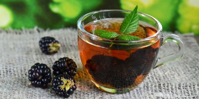 Šálek ostružinového čaje