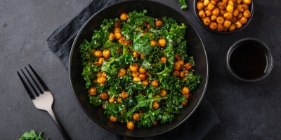 Salát s pečenou cizrnou