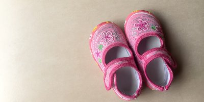 Bačkůrky na podlaze