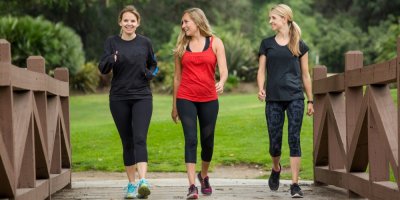 3 ženy ve sportovním oblečení