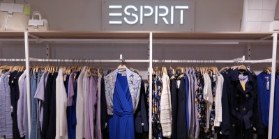 Oblečení v Espritu