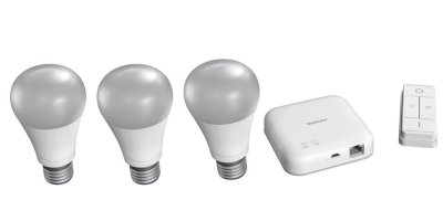 3 žárovky, ovladač a bílá krabička SilverCrest