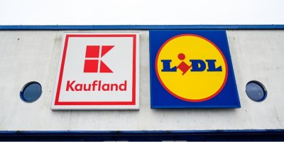 Znak Kauflandu a Lidlu