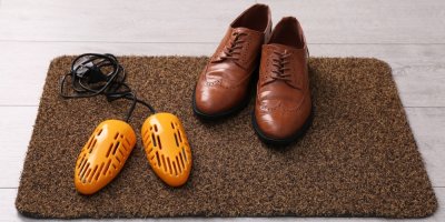 Boty na rohožce s vysoušečem