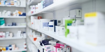 Police v lékárně s léky